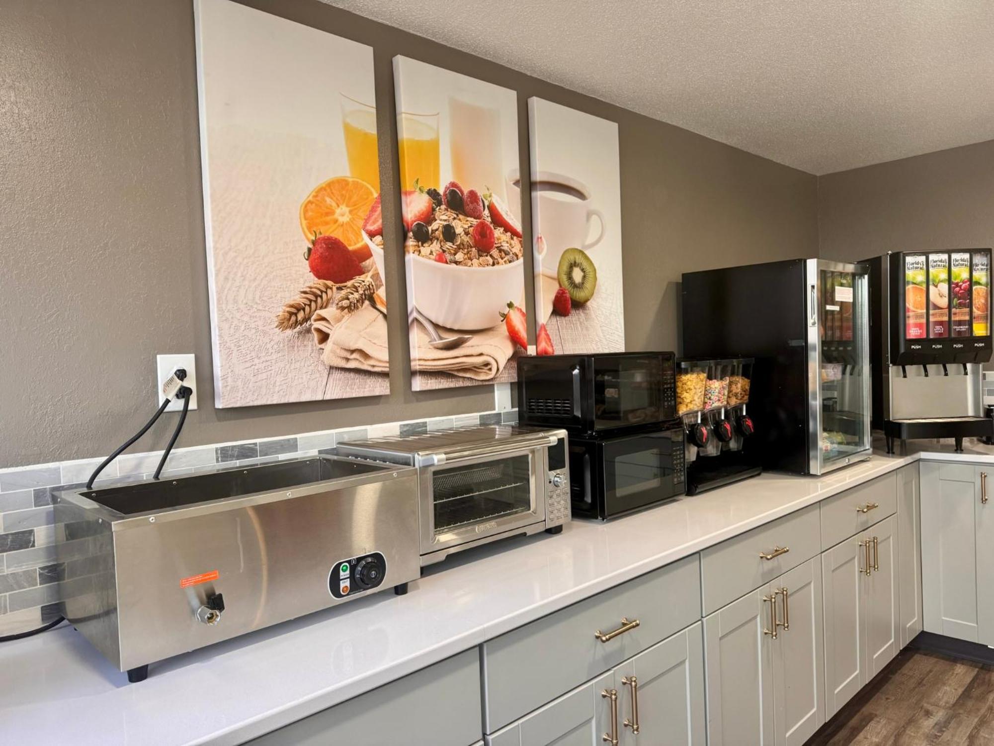 Super 8 By Wyndham Great Falls City Center Екстериор снимка