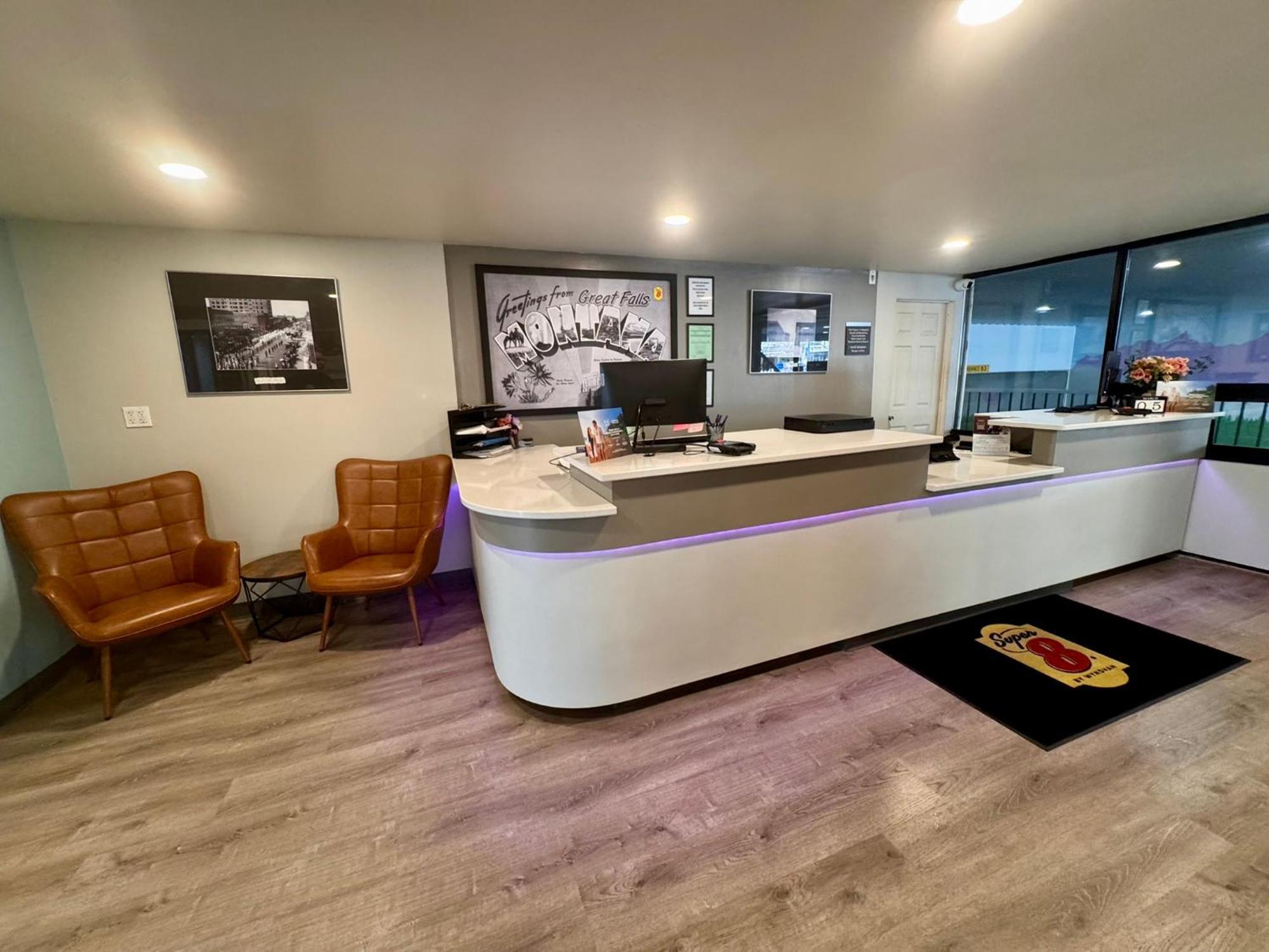 Super 8 By Wyndham Great Falls City Center Екстериор снимка