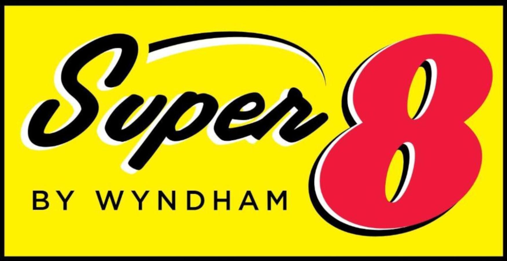Super 8 By Wyndham Great Falls City Center Екстериор снимка